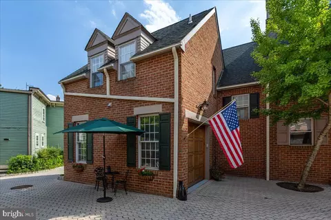 4 Firestone Ct, Princeton, NJ 08540