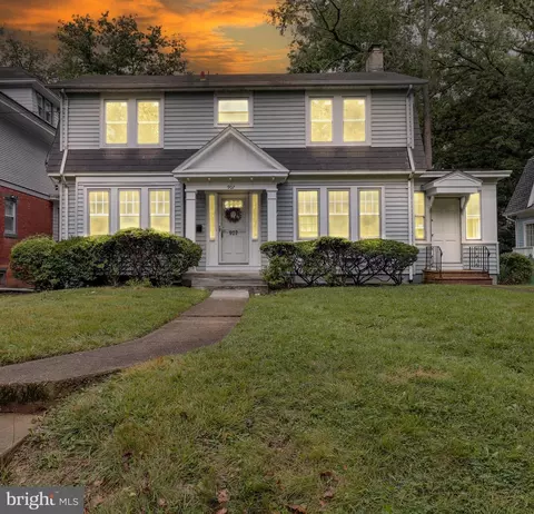907 Stuyvesant Ave, Trenton, NJ 08618