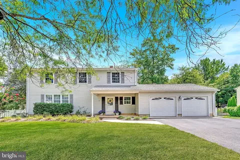 47 Crestwood Dr, Hamilton, NJ 08690