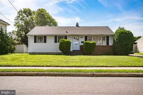 43 Bolton Rd, Hamilton, NJ 08610
