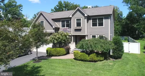 35 Carnahan Pl, Princeton, NJ 08540