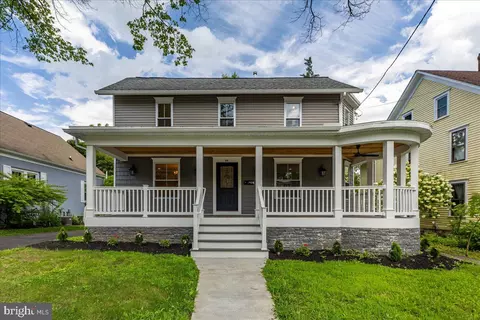 69 N Greenwood Ave, Hopewell, NJ 08525