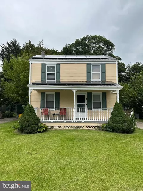 44 Iowana Ave, Trenton, NJ 08638