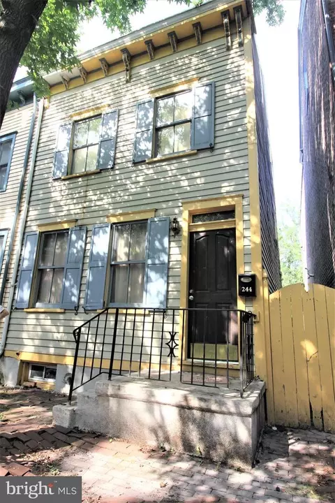 244 Mercer St, Trenton, NJ 08611