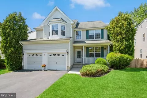 29 Stoneridge Dr, Robbinsville, NJ 08691