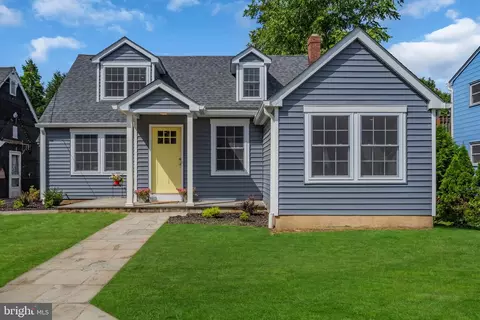 2 Voorhees Ave, Hopewell, NJ 08525