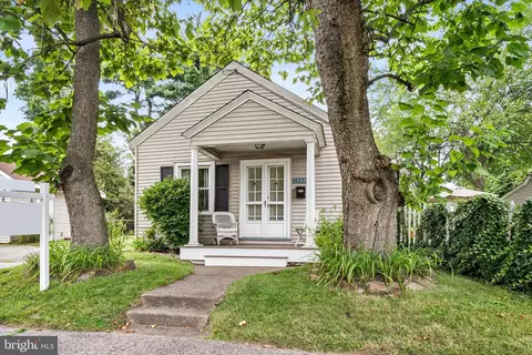 4222 S Clinton Ave, Hamilton, NJ 08610