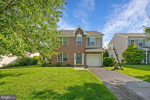 24 Manley Rd, Pennington, NJ 08534