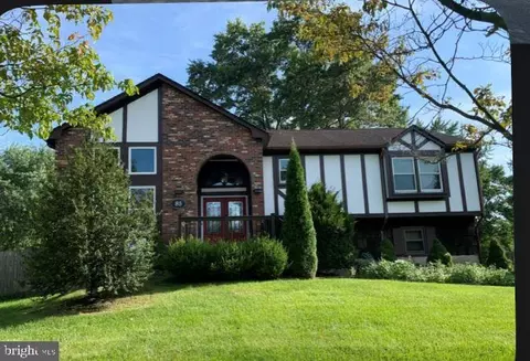 85 Colleen, Ewing, NJ 08638