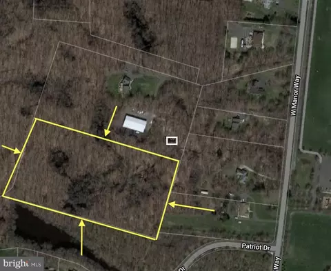 20 W Manor Way, Robbinsville, NJ 08691