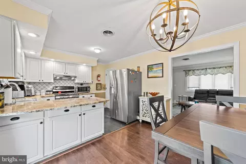 8 Spring Valley Ln, Ewing, NJ 08638 photo 6