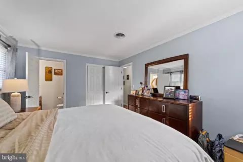 8 Spring Valley Ln, Ewing, NJ 08638 photo 14