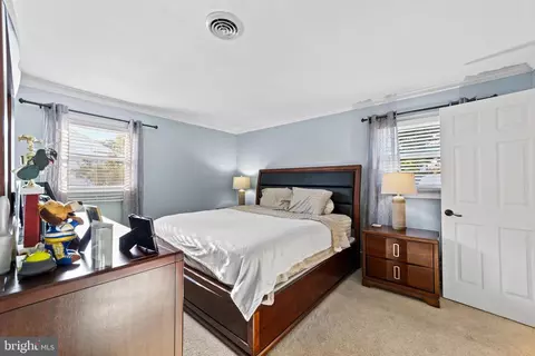 8 Spring Valley Ln, Ewing, NJ 08638 photo 15