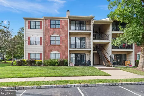 42 Mendrey Ct, Lawrenceville, NJ 08648
