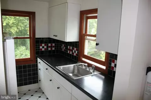 1009 Parkside Ave, Ewing, NJ 08618 photo 3