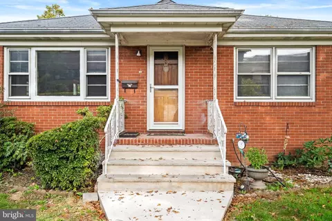 18 Henry Ave, Princeton, NJ 08540