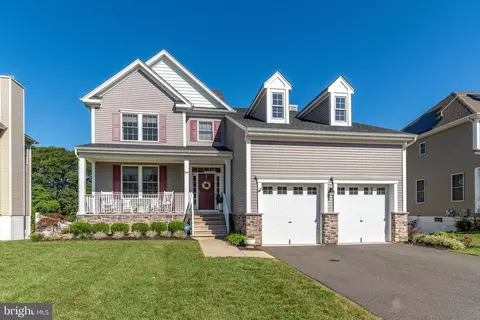 34 Thomas Dr, Robbinsville, NJ 08691