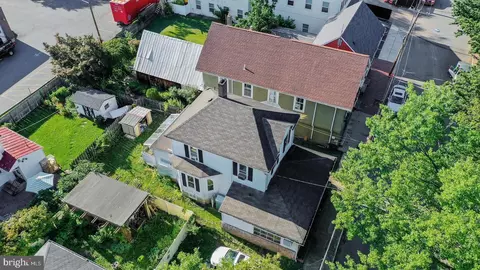 19 Seminary Ave, Hopewell, NJ 08525