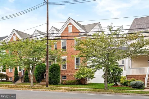 977 Robbinsville Edinburg Rd, Robbinsville, NJ 08691