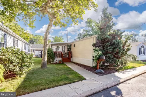 6 Terrace Dr, East Windsor, NJ 08520