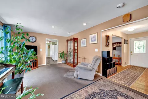 11 Corey Dr, Ewing, NJ 08628 photo 16