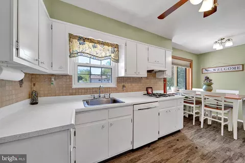 11 Corey Dr, Ewing, NJ 08628 photo 11
