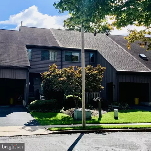 50 Jacob Ct, Ewing, NJ 08628
