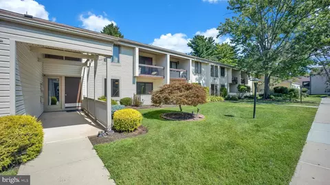 5 S S Avon Dr, East Windsor, NJ 08520