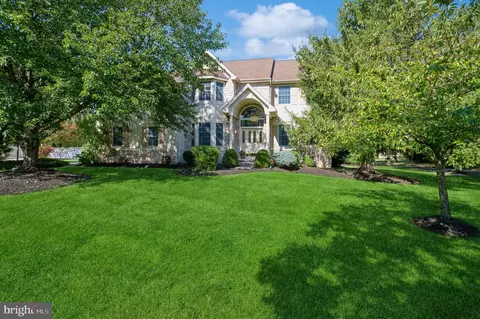 2 Shelley Ct, Princeton Junction, NJ 08550