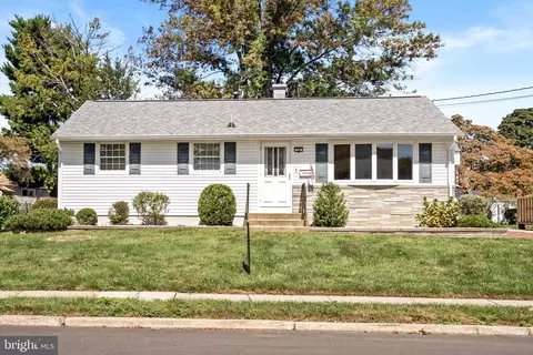 16 Jamaica Way, Hamilton, NJ 08610