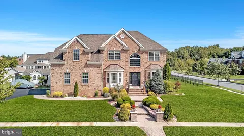 15 Garnet Ln, Robbinsville, NJ 08691