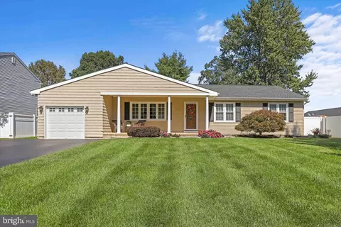2014 Klockner Rd, Hamilton, NJ 08690