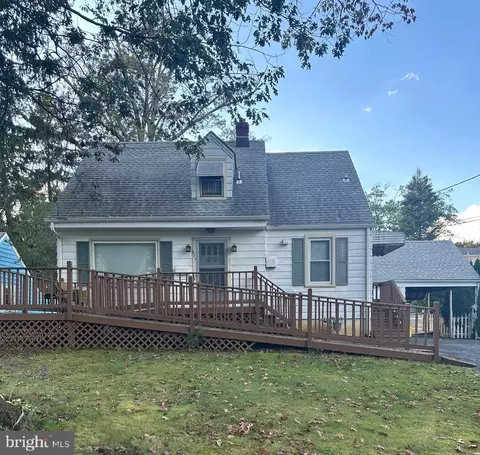 621 Concord Cir, Trenton, NJ 08618