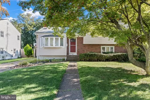 28 Dixmont Ave, Trenton, NJ 08618