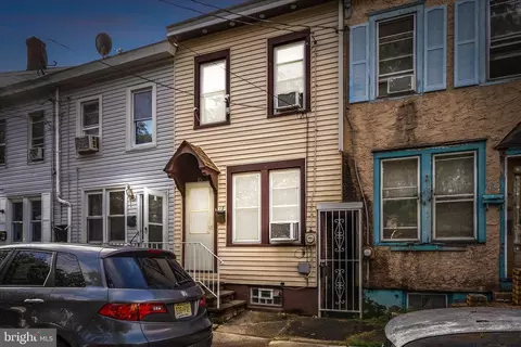 15 Orange St, Trenton, NJ 08611