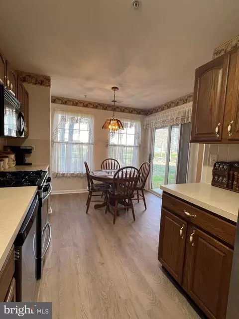 413 Mowat Cir, Hamilton, NJ 08690 photo 6