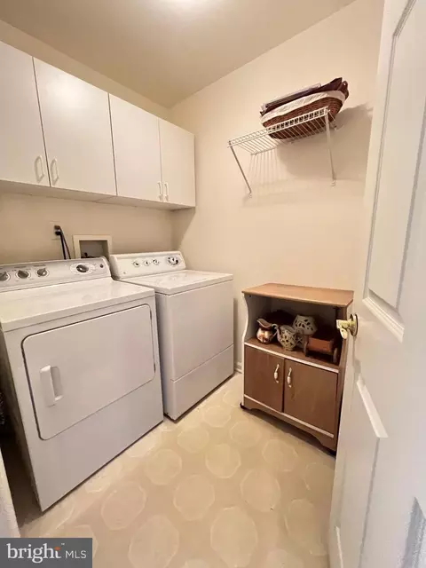 413 Mowat Cir, Hamilton, NJ 08690 photo 13