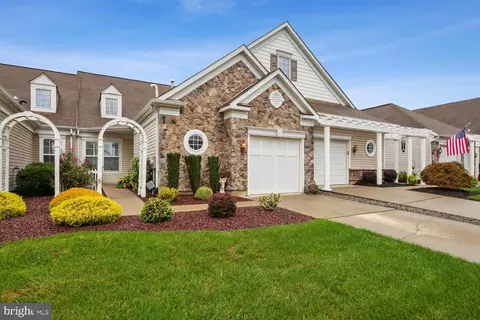 85 Sparrow Dr, Hamilton, NJ 08690