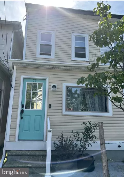 55 Oregon Ave, Hamilton, NJ 08610
