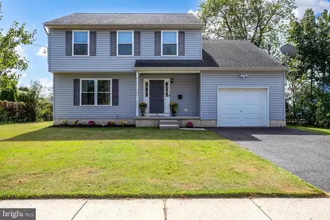 367 Jencohallo Ave, Hamilton, NJ 08619
