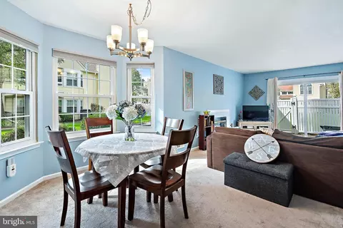 174 Mill Run E, Hightstown, NJ 08520