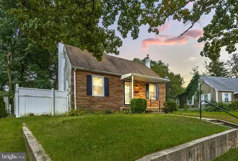 5 Fogarty Dr, Hamilton, NJ 08619