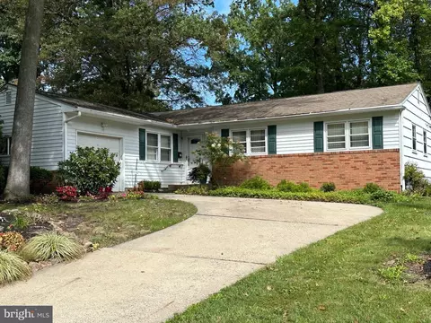 8 Bearfort Way, Lawrenceville, NJ 08648