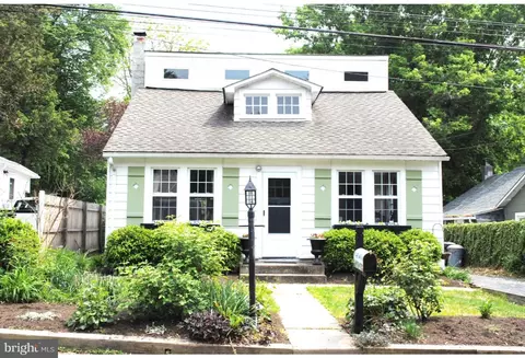21 Lafayette Ave, Titusville, NJ 08560