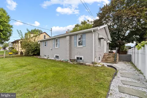16 Edwin Ave, Hamilton, NJ 08610