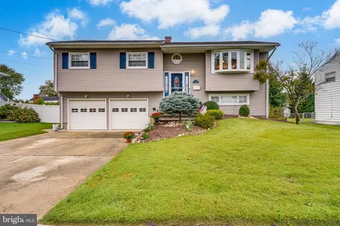 9 Gary Dr, Hamilton, NJ 08690