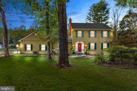 72 Lochatong Rd, Ewing, NJ 08628