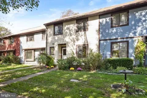 564 Edison Dr, East Windsor, NJ 08520