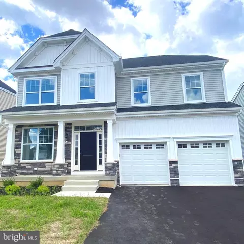 26 Misty Meadow Ln, Hamilton, NJ 08619