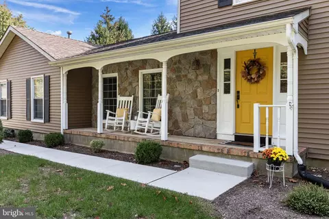 10 Rider Pl, Princeton Junction, NJ 08550